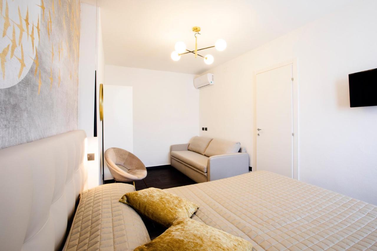 Bellevue - Rooms & Suites เลวานโต ภายนอก รูปภาพ
