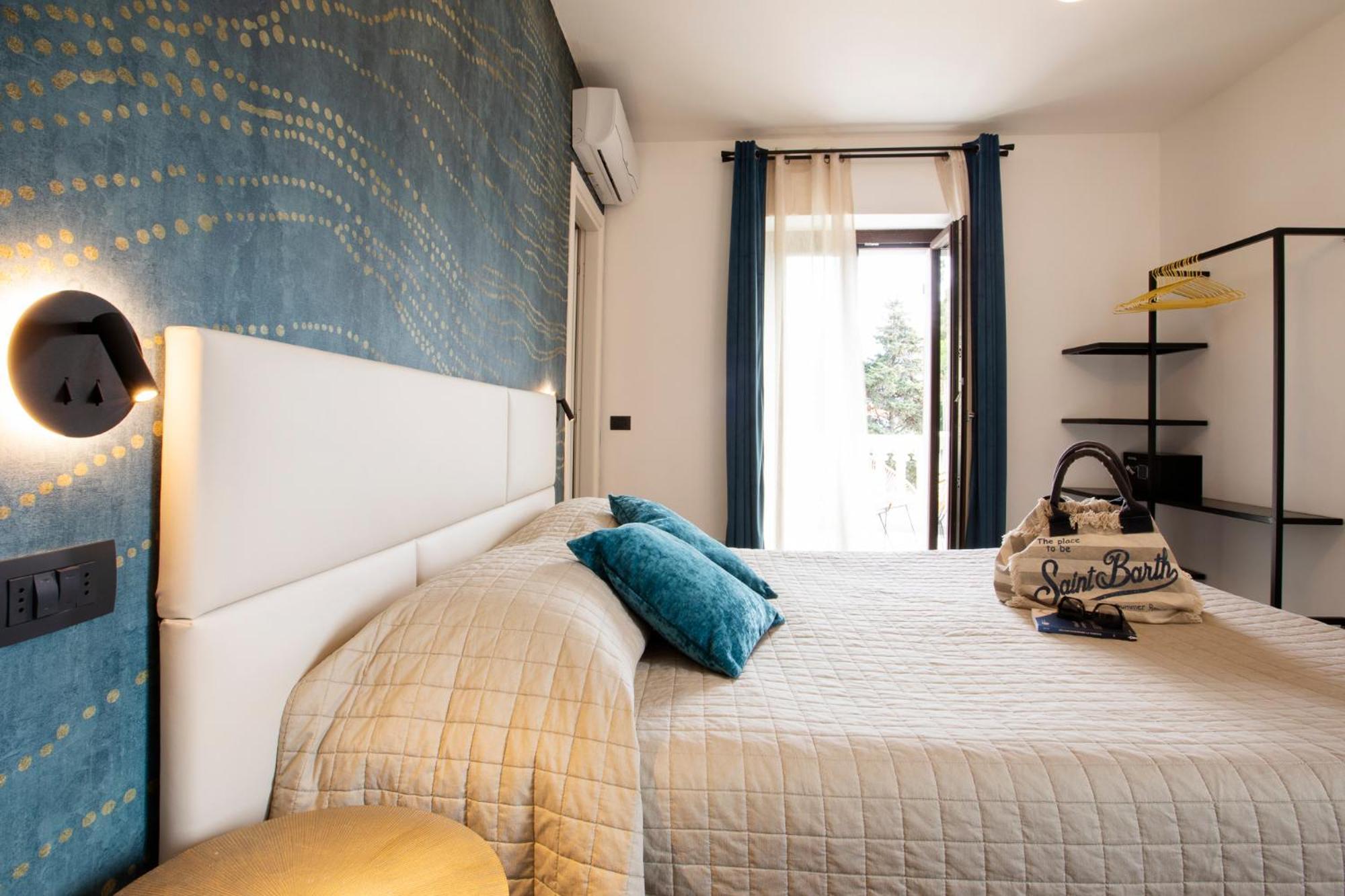 Bellevue - Rooms & Suites เลวานโต ภายนอก รูปภาพ